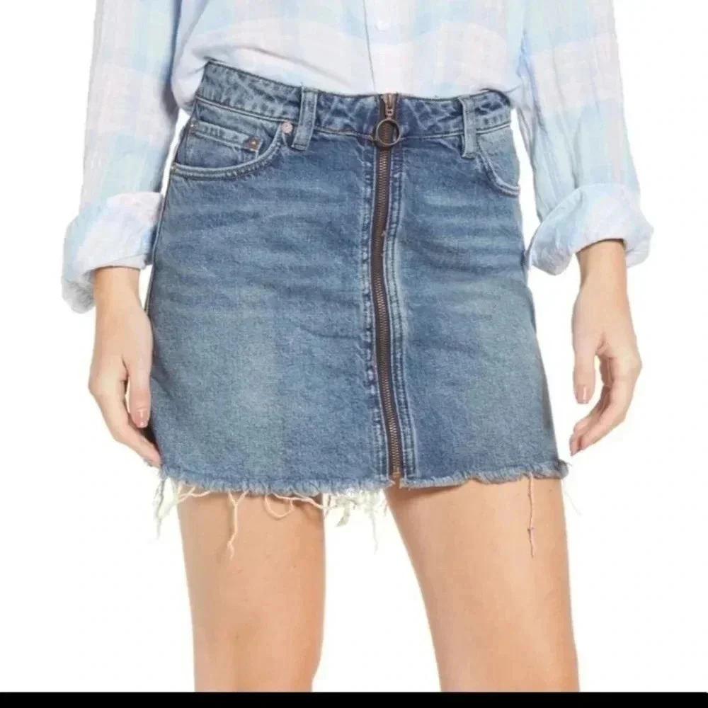 Free People We The Free Zip It Up  Front Zipper Mini Denim Jean Skirt(26)